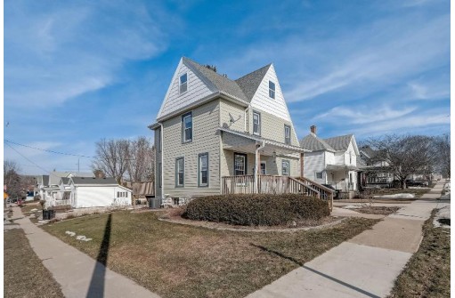 2003 7th Street, Monroe, WI 53566