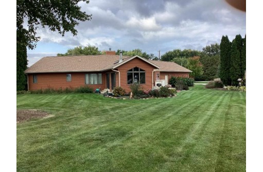 5675 Mary Lake Road, Waunakee, WI 53597-0000