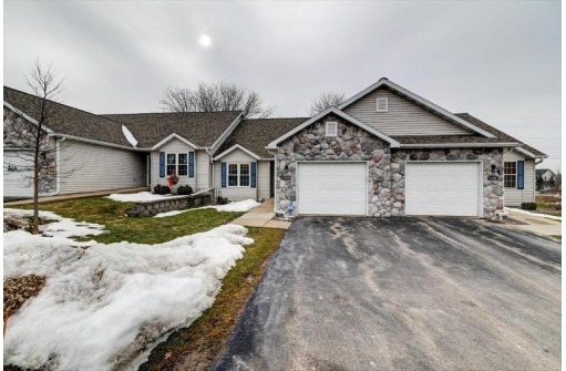 103 N Musket Ridge Drive, Sun Prairie, WI 53590