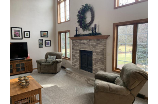 8281 N Ridge Trail, Milton, WI 53563