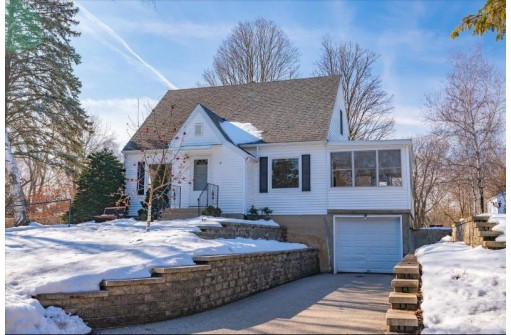 2218 Westchester Road, Fitchburg, WI 53711