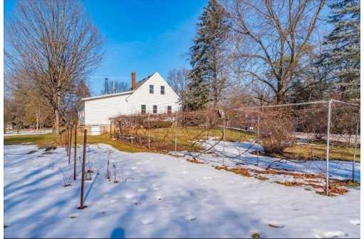 2218 Westchester Road, Fitchburg, WI 53711