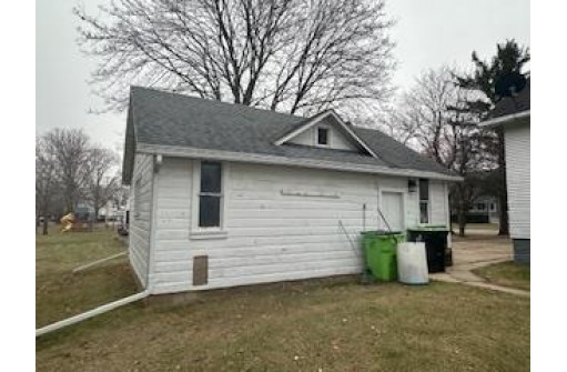 416 E Lincoln Street, Waupun, WI 53963