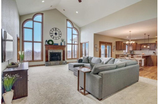 6516 Harvest Moon Court, Waunakee, WI 53597