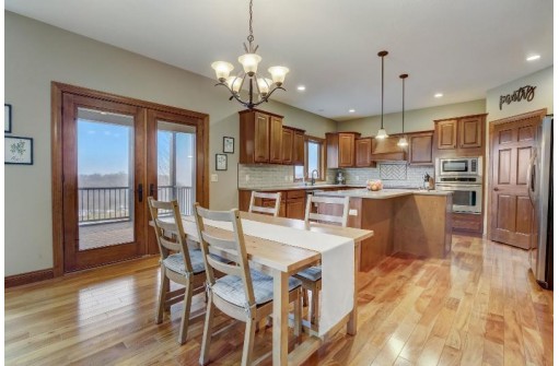 6516 Harvest Moon Court, Waunakee, WI 53597