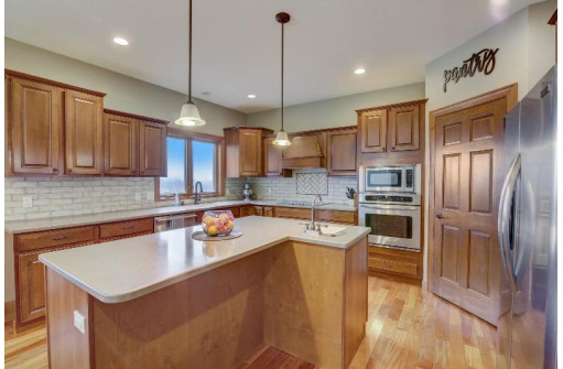 6516 Harvest Moon Court, Waunakee, WI 53597