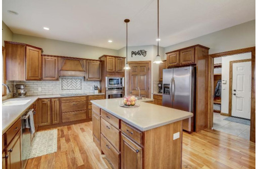 6516 Harvest Moon Court, Waunakee, WI 53597