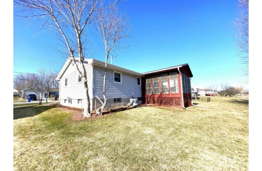 1311 Waterloo Street, Columbus, WI 53925