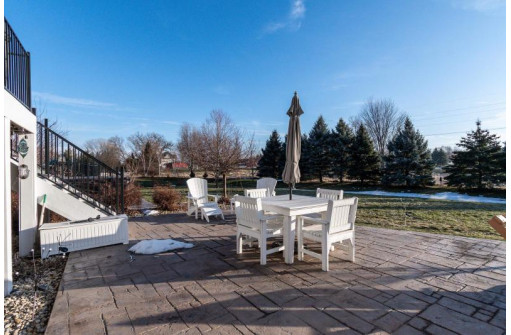 6432 Irving Drive, Sun Prairie, WI 53590