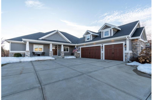 6432 Irving Drive, Sun Prairie, WI 53590