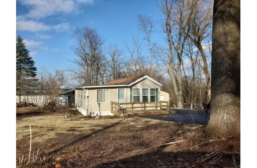 38 Highview Lane, Edgerton, WI 53534-0000