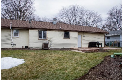 2222 N Huron Drive, Janesville, WI 53545