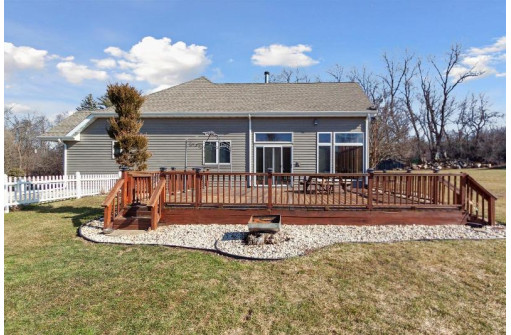 5603 W Fenrick Road, Janesville, WI 53548