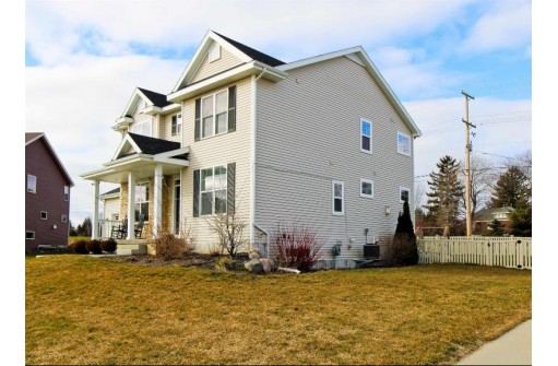 5020 Frost Aster Court, McFarland, WI 53558