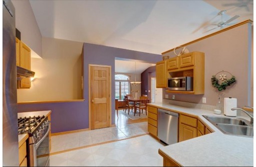 3734 Country Grove Drive, Madison, WI 53719-1912