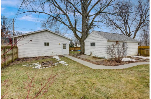 502 10th Street, Baraboo, WI 53913