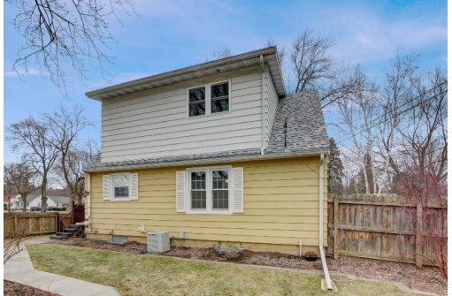 502 10th Street, Baraboo, WI 53913