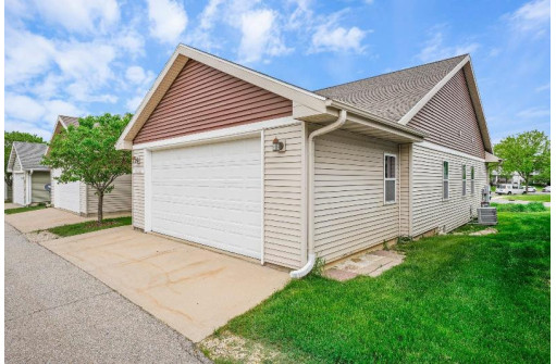 5118 Merwood Lane 118, Madison, WI 53718