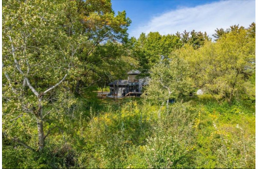 5680 Harbort Road, Waunakee, WI 53597