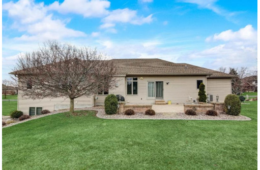 6630 Longhorn Lane, Sun Prairie, WI 53590