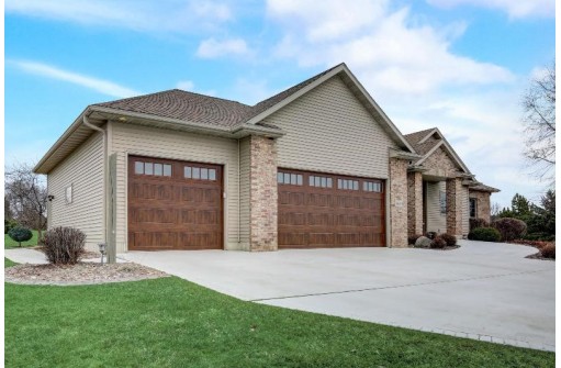 6630 Longhorn Lane, Sun Prairie, WI 53590