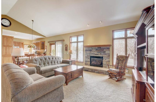 6630 Longhorn Lane, Sun Prairie, WI 53590