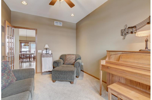 6630 Longhorn Lane, Sun Prairie, WI 53590