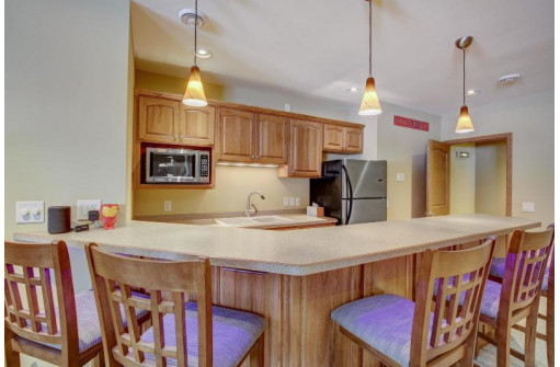 6630 Longhorn Lane, Sun Prairie, WI 53590