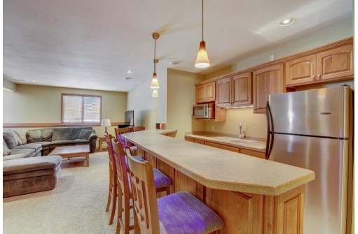 6630 Longhorn Lane, Sun Prairie, WI 53590