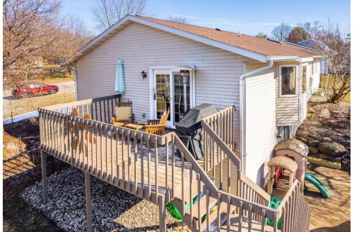 633 Naragansett Avenue, Baraboo, WI 53913