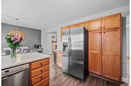 661 Invermere Drive, Sun Prairie, WI 53590