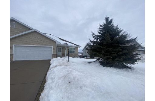 1818 Fjord Pass, Mount Horeb, WI 53572