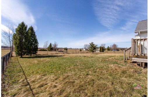 N8977 Hughes Road, Belleville, WI 53508