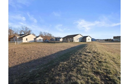 W732 Sandtrap Terrace, Brodhead, WI 53520