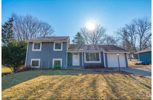 2721 Dunwoody Drive, Madison, WI 53713