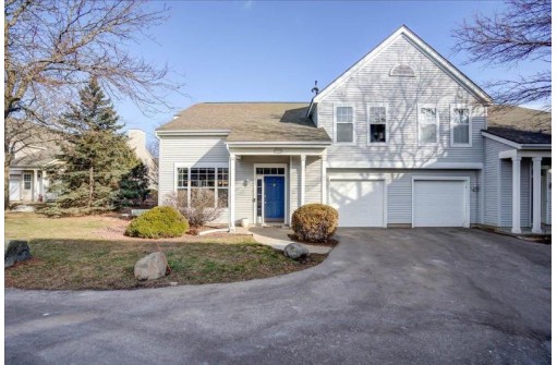 2855 Holborn Circle, Madison, WI 53718