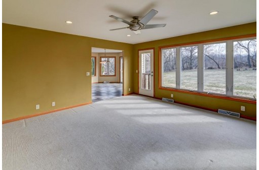 3135 Castleton Crossing, Sun Prairie, WI 53590