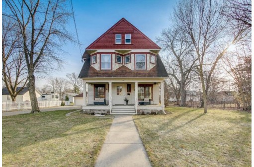 336 E Lake Street, Lake Mills, WI 53551