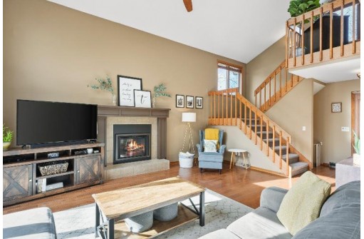 7201 Gladstone Drive, Madison, WI 53719