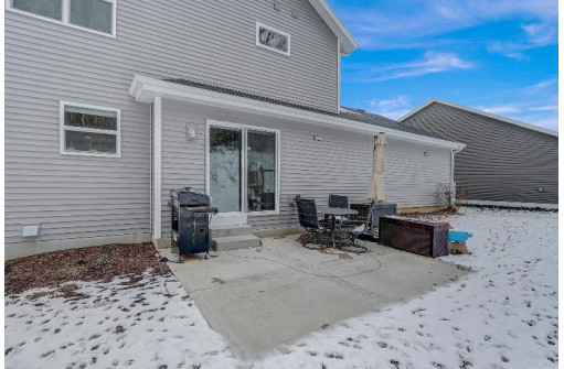 1823 Waterfall Way, Madison, WI 53718