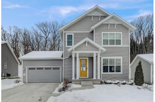 1823 Waterfall Way, Madison, WI 53718