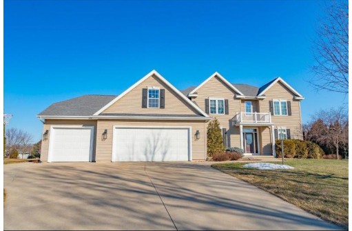 W14024 Crestview Drive, Prairie Du Sac, WI 53578