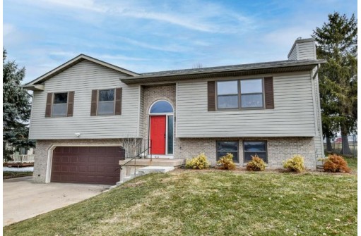 904 Liberty Drive, DeForest, WI 53532