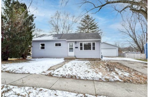 4214 School Road, Madison, WI 53704