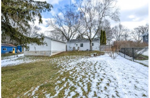 4214 School Road, Madison, WI 53704