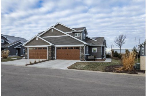 6535 Cortland Park Drive, DeForest, WI 53532