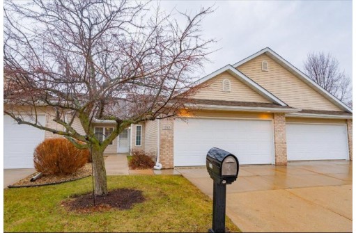 712 Creek Edge Drive 2, DeForest, WI 53532