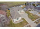 624 N Meadowbrook Lane, Waunakee, WI 53597