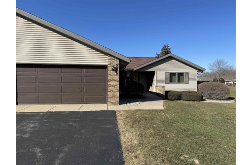 3018 S Petunia Lane, Beloit, WI 53511-9999