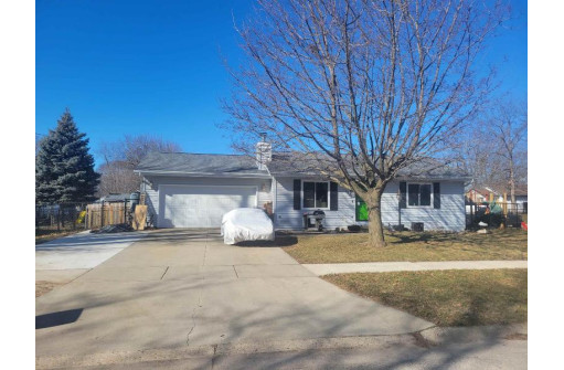 1904 S Osborne Avenue, Janesville, WI 53546